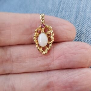 Vintage VAN DORAN Opal & Ruby Pendant